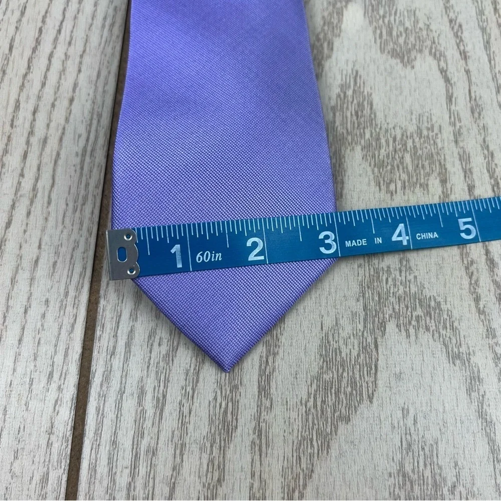 588 - Calvin Klein Tie 530 Lilac Purple CK21100032 Silk Blend MSRP $69.50